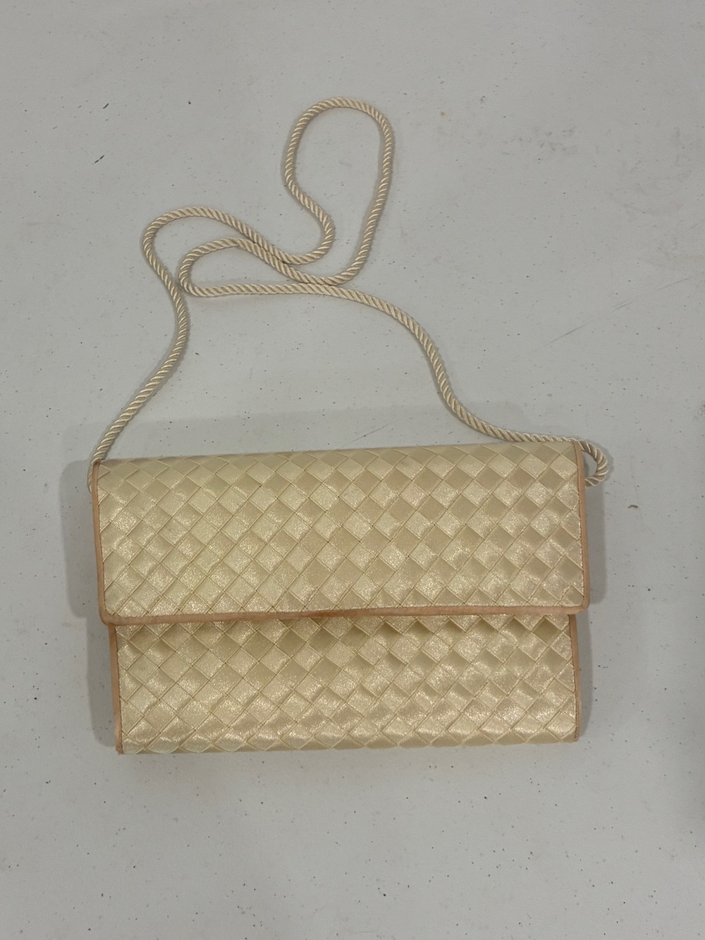 Vintage Whiting and Davis Cream / Ivory Woven Envelope Clutch Bag & Cord Strap